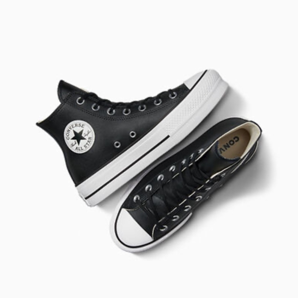Women’s Chuck Taylor All Star Platform Leather Shoes